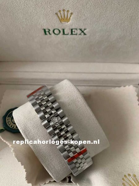 Rolex Datejust 36
Oyster, 36 mm, roze wijzerplaat, diamanten 126284RBR - Afbeelding 2