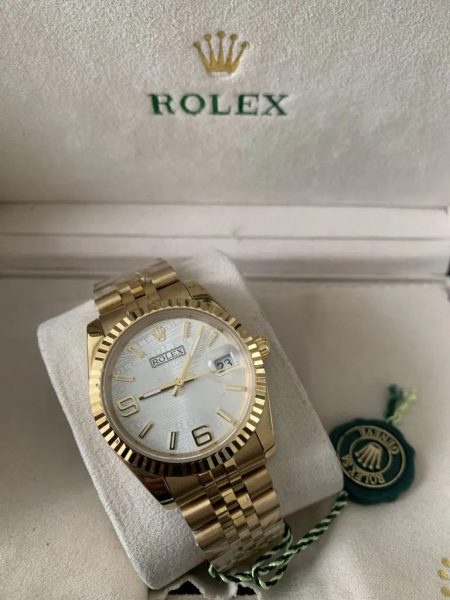 Rolex Datejust 36mm goud  Champagne wijzerplaat Jubilee - Afbeelding 2