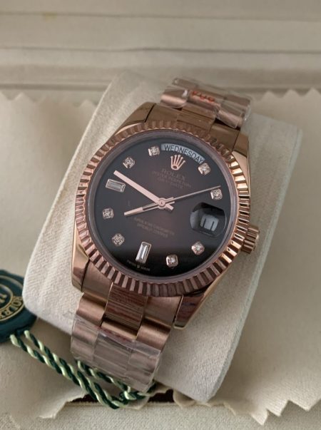 Rolex Daydate 36 Everose 128235
Choclate  diamond